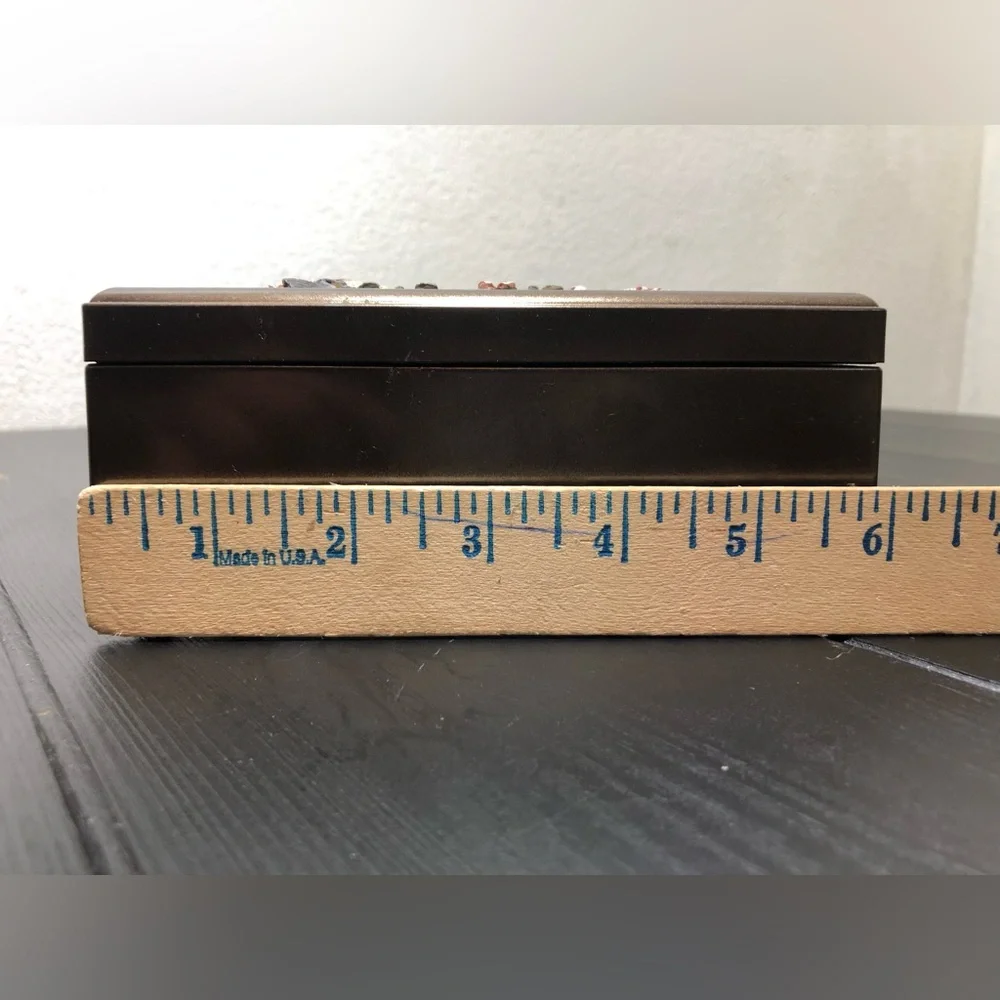 Jawerly organizers with Music Box